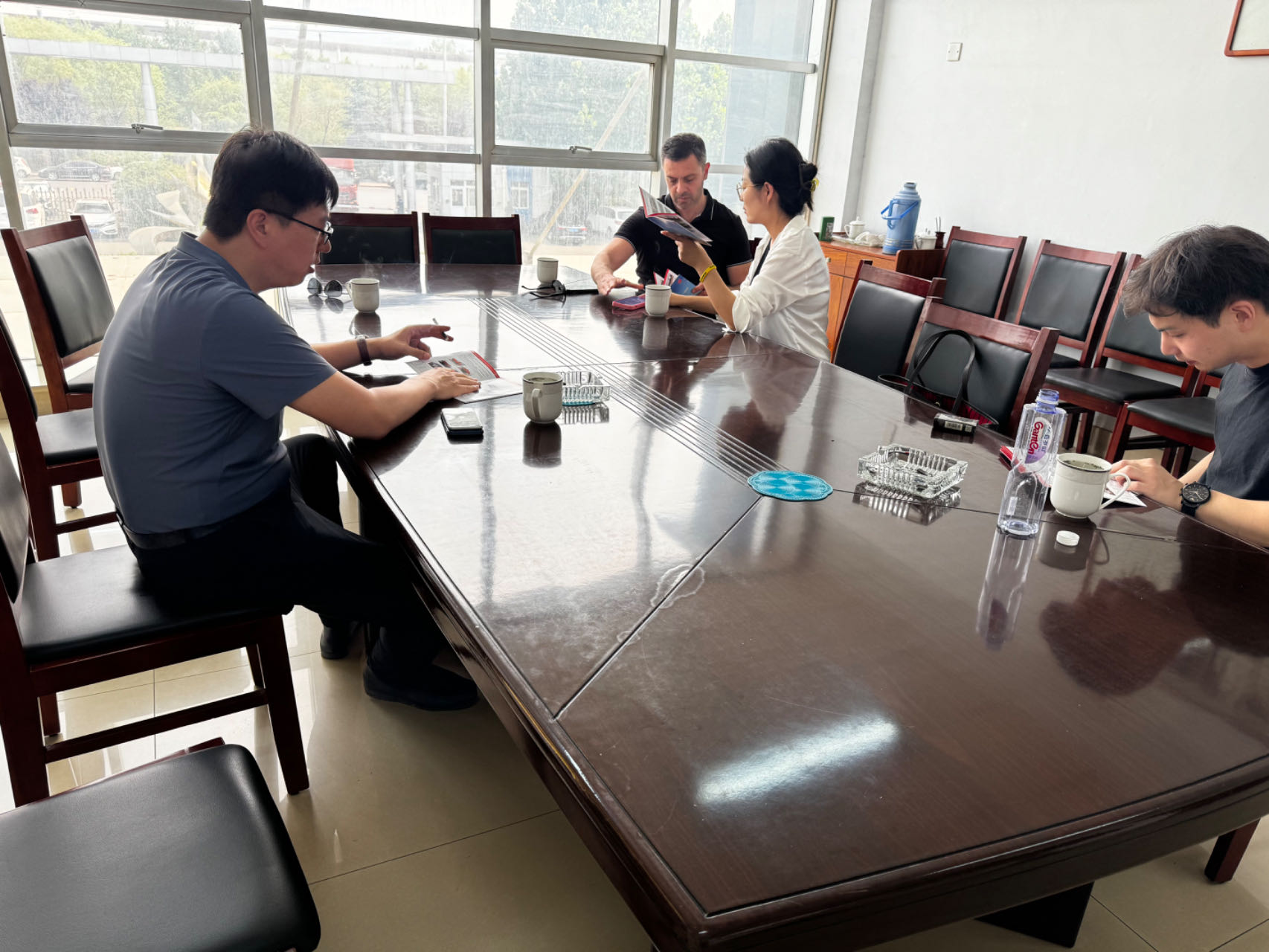 Customer from Azerbaijan having meeting with us .